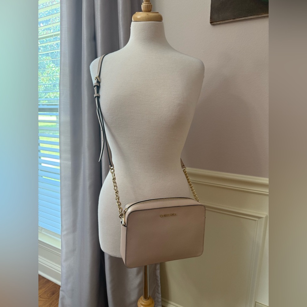 Michael Kors Elegant light pink Crossbody Bag